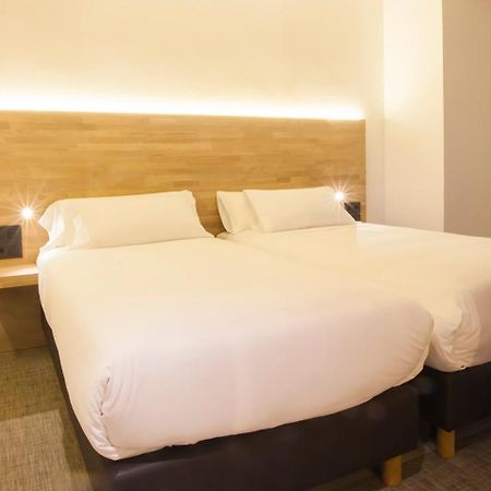 Hotel A Pamplona Habitación foto
